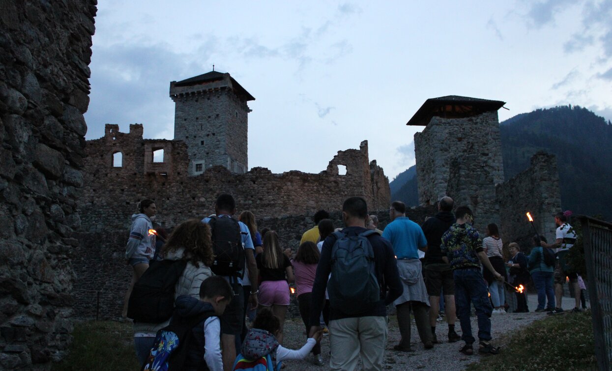 Una notte a castello tra fantasmi e leggende | © Archivio APT Val di Sole - ph Laura Daprà
